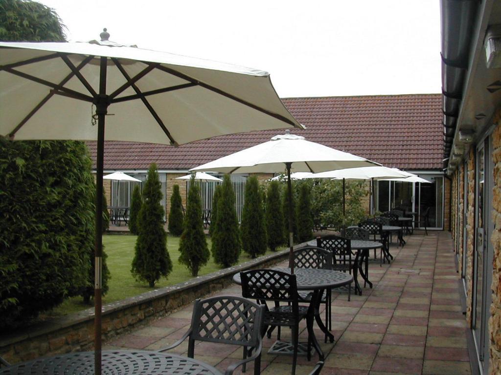 Hollies Hotel Martock Exterior photo